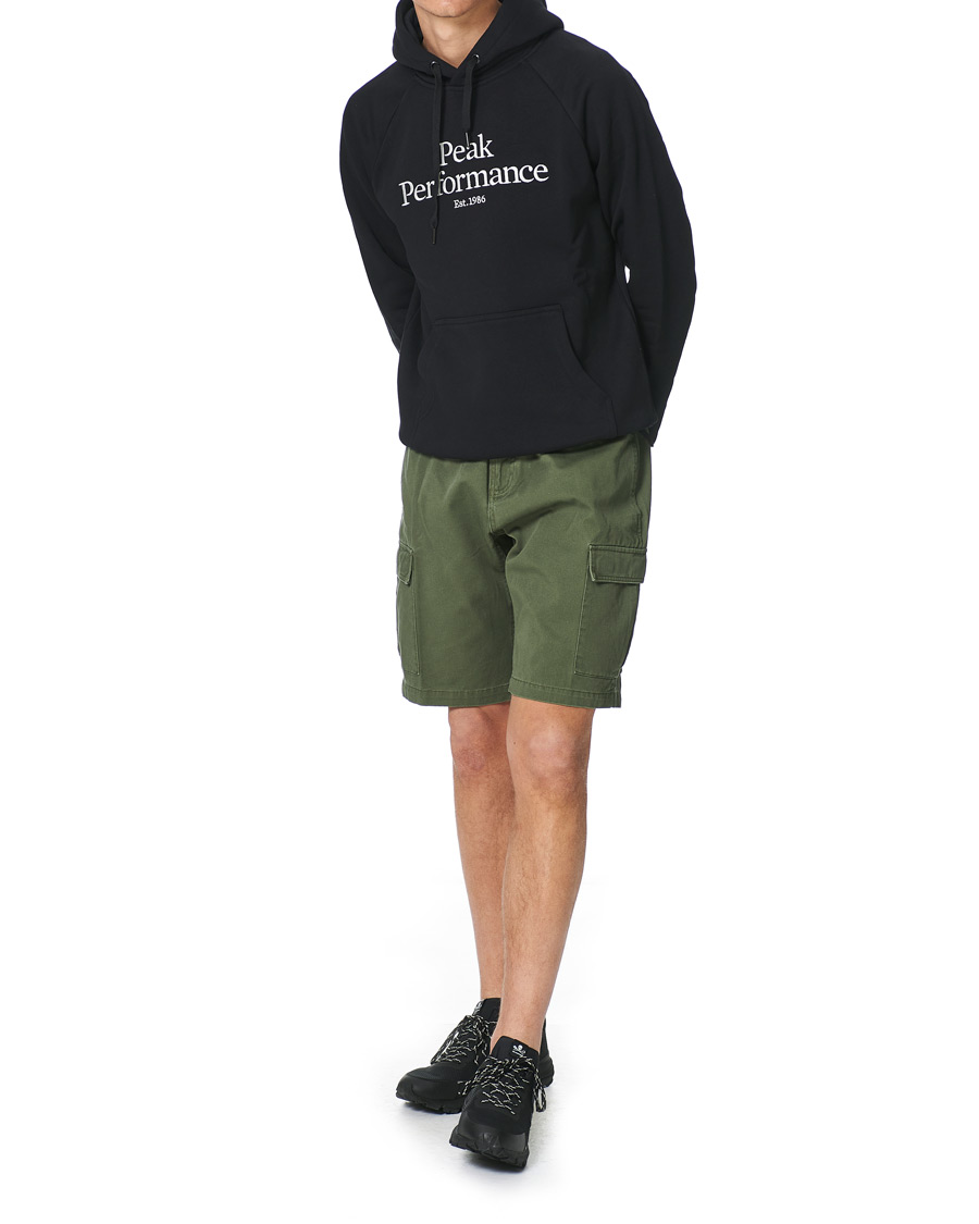Herren | Shorts | Peak Performance | Cotton Cargo Shorts Pine Neddle