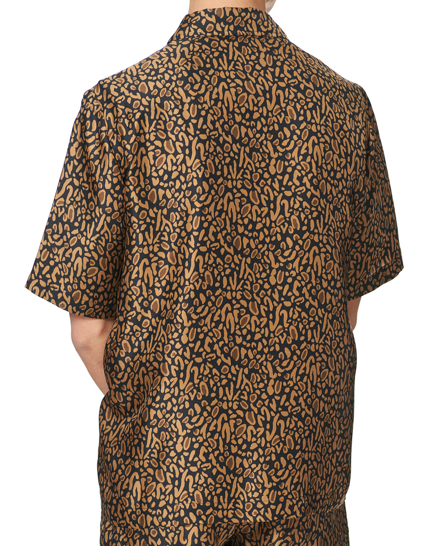 Herren | Hemden | Nanushka | Printed Silk Camp Collar Shirt Brown