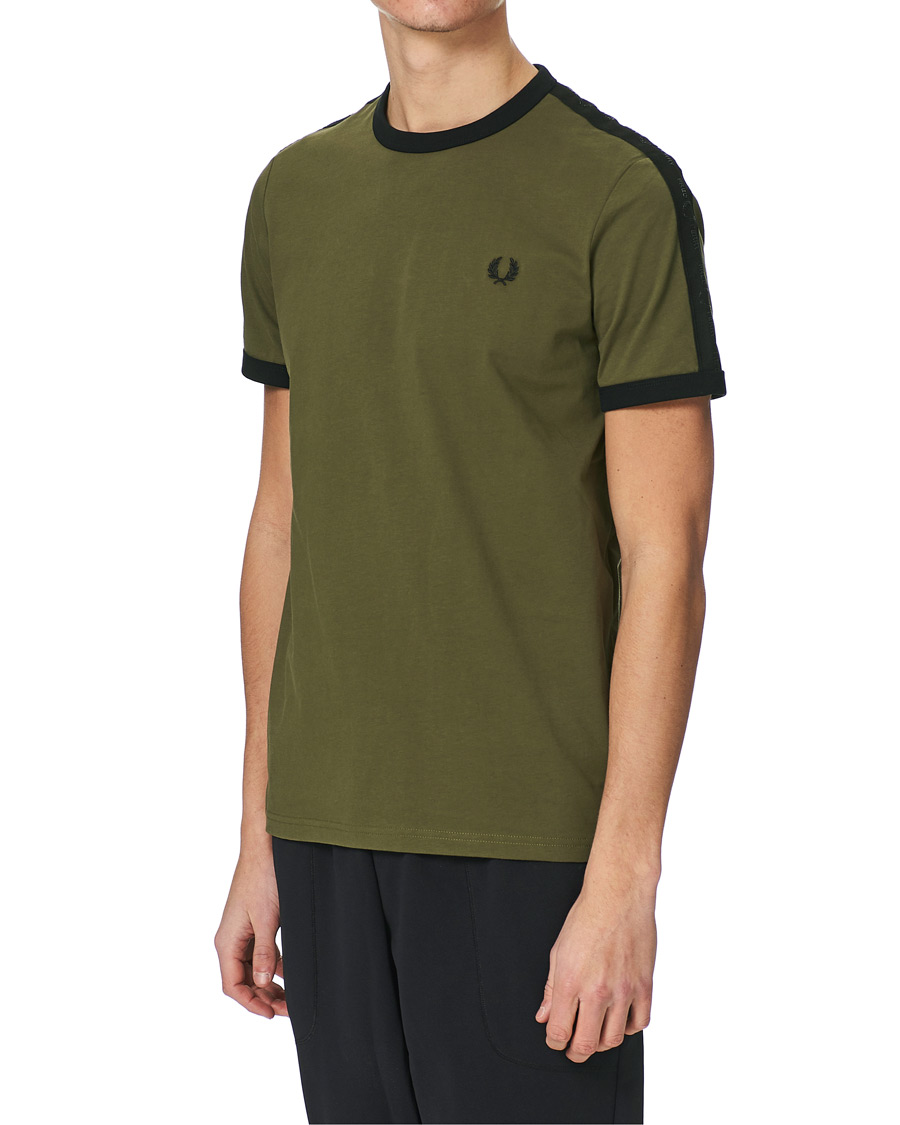 Herren | T-Shirts | Fred Perry | Tonal Tape Ringer T-shirt Military Green