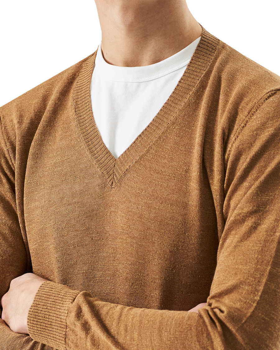 Herren | Pullover | Oscar Jacobson | Lionel Linen/Cotton V-Neck Brown