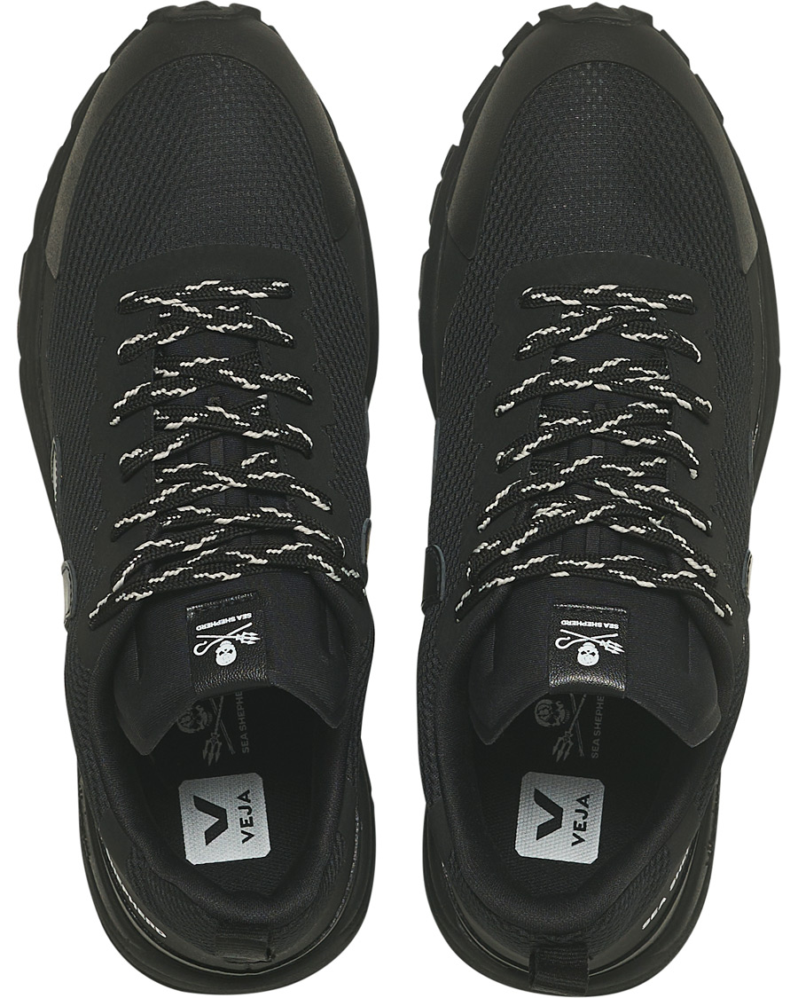 Herren | Veja VEJA X Sea Shepherd Dekkan Vibram Running Sneaker Black | Veja | X Sea Shepherd Dekkan Vibram Running Sneaker Black