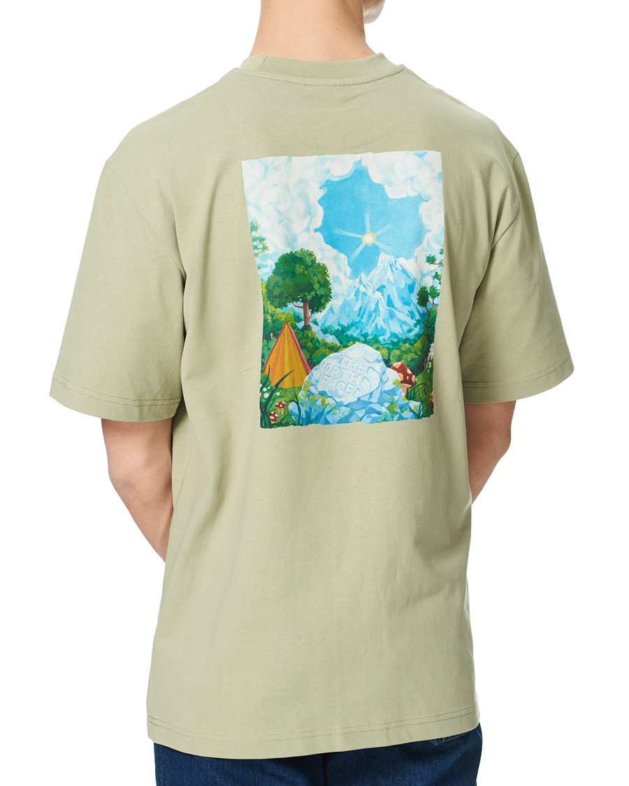 Herren | T-Shirts | The North Face | Heritage Printed Short Sleeve Tee Tea Green
