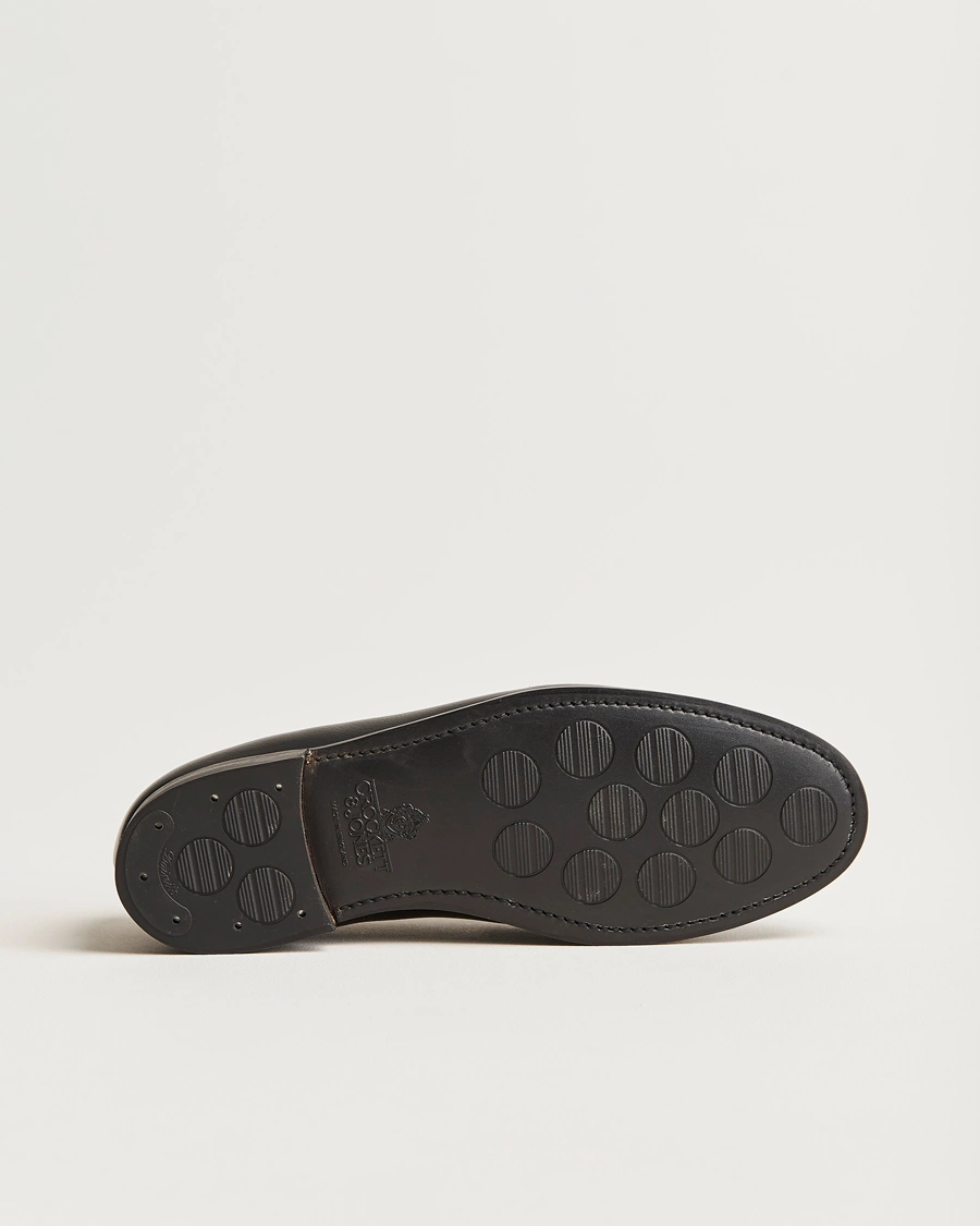 Herren | Crockett & Jones x Tärnsjö Garveri Boston Milled Grain City Sole Black Calf | Crockett & Jones x Tärnsjö Garveri | Boston Milled Grain City Sole Black Calf