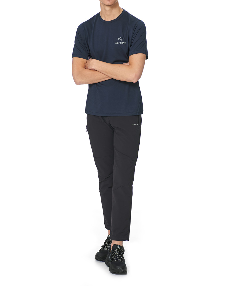 Herren | T-Shirts | Arc'teryx | Arc´Logo Emblem Wool T-shirt Black Sapphire