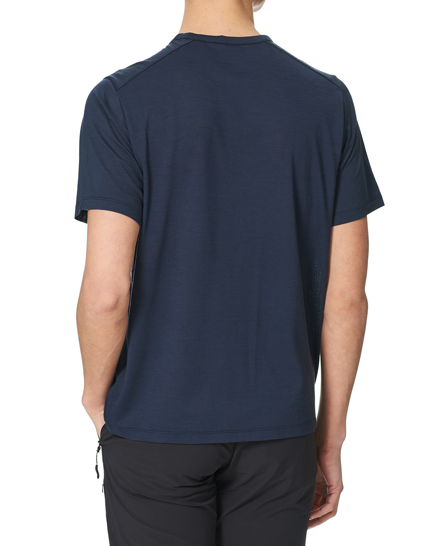 Herren | T-Shirts | Arc'teryx | Arc´Logo Emblem Wool T-shirt Black Sapphire