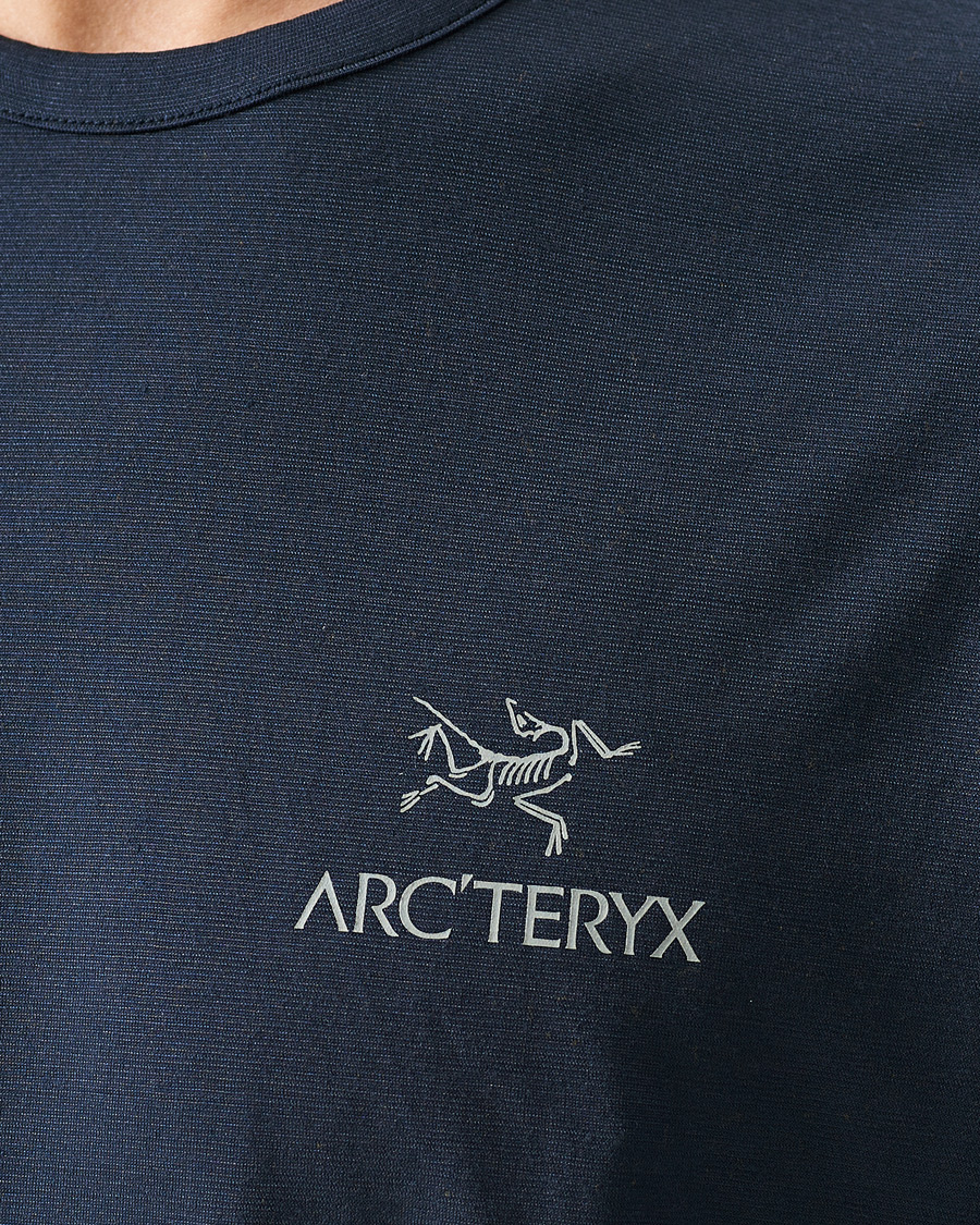 Herren | T-Shirts | Arc'teryx | Arc´Logo Emblem Wool T-shirt Black Sapphire