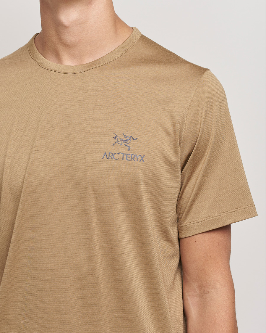 Herren | T-Shirts | Arc'teryx | Arc´Logo Emblem Wool T-shirt Canvas