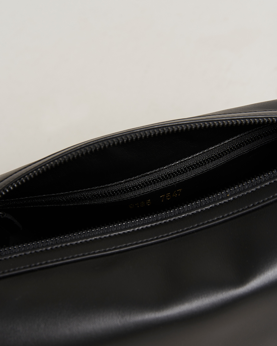 Herren | Common Projects Nappa Leather Toiletry Bag Black | Common Projects | Nappa Leather Toiletry Bag Black
