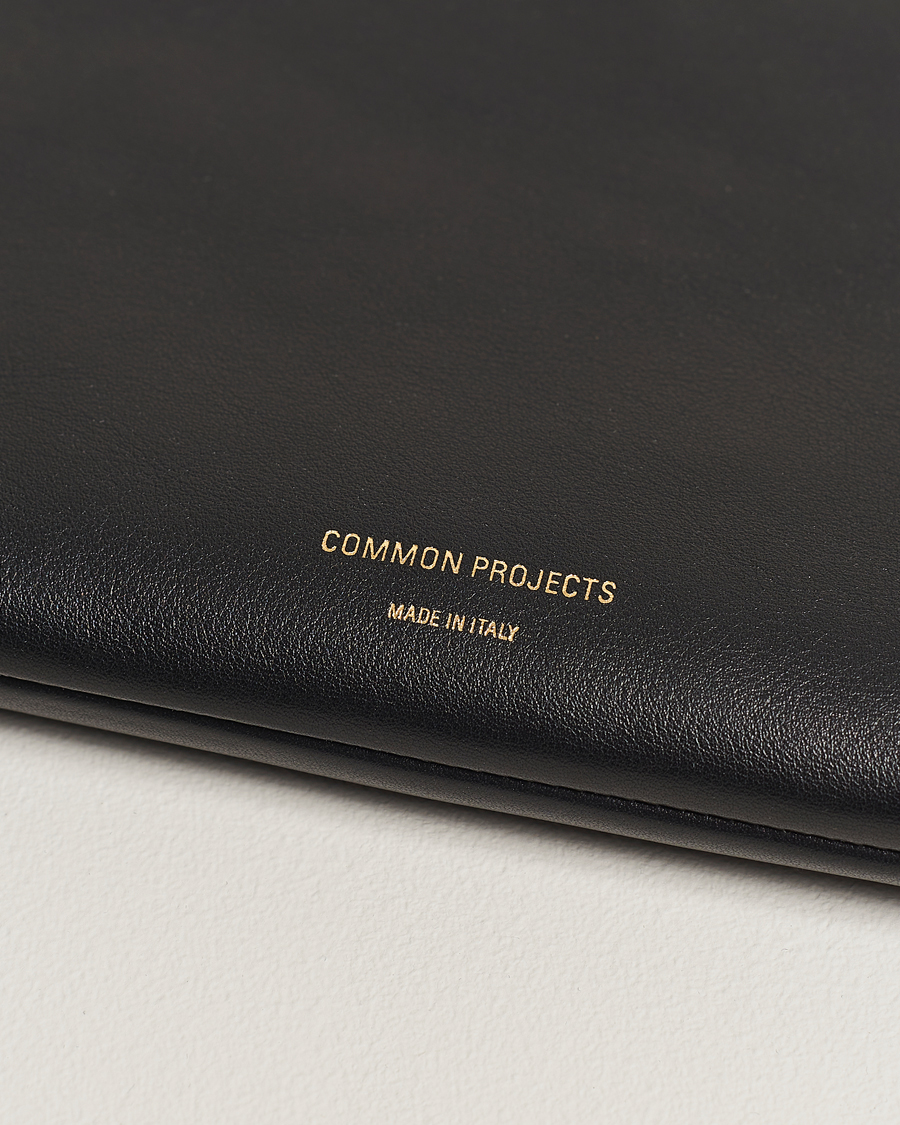 Herren | Common Projects Medium Flat Nappa Leather Pouch Black | Common Projects | Medium Flat Nappa Leather Pouch Black