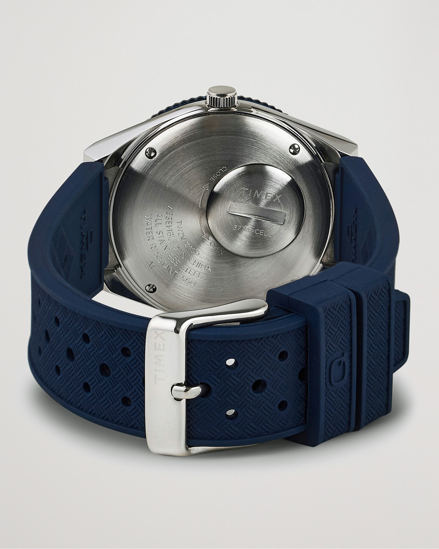 Herren | Timex Q Diver 38mm Rubber Strap Blue/Red | Timex | Q Diver 38mm Rubber Strap Blue/Red