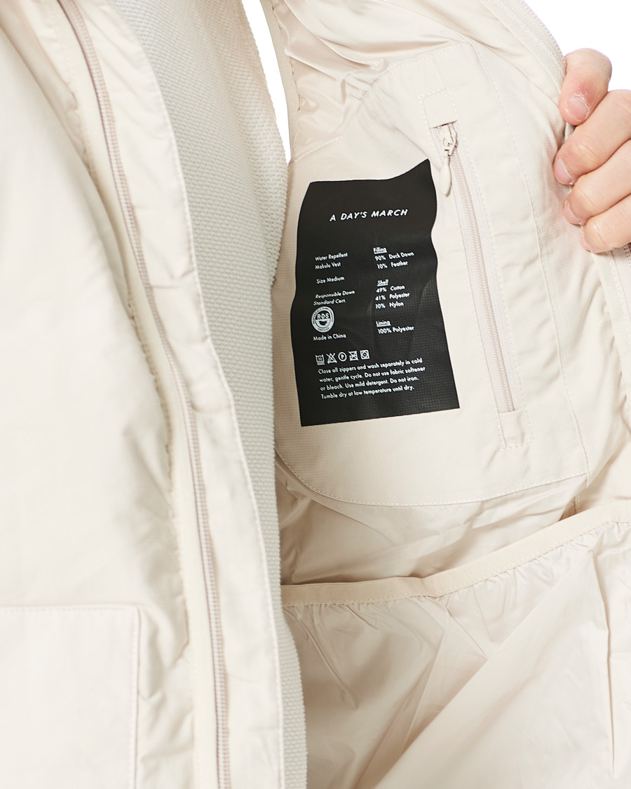 Herren | Jacken | A Day's March | Makalu Down Vest Sand