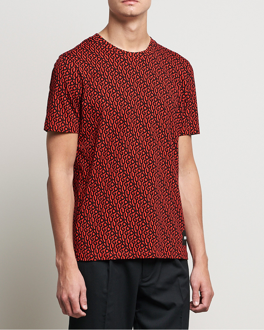 Herren | T-Shirts | HUGO | Dorton Monogram Print Crew Neck Tee Red