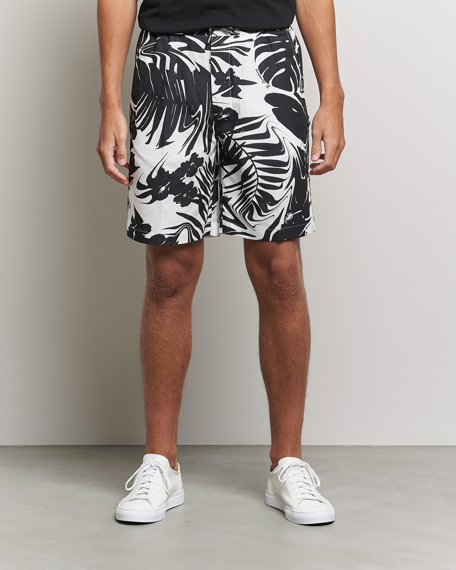 Herren | Shorts | J.Lindeberg | Earl Hibiscus Print Shorts Black/White