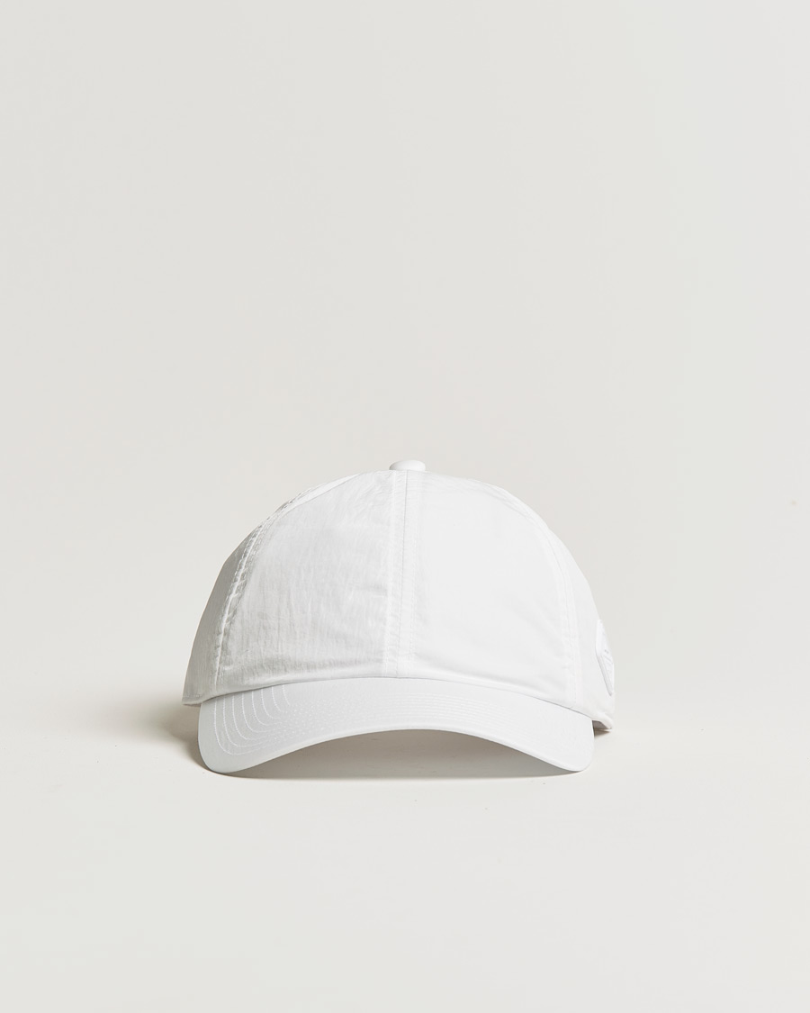 Herren | J.Lindeberg Elijah Crinkle Nylon Logo Cap White | J.Lindeberg | Elijah Crinkle Nylon Logo Cap White
