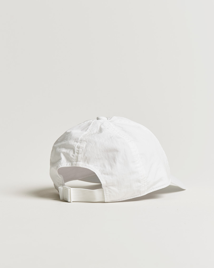 Herren | J.Lindeberg Elijah Crinkle Nylon Logo Cap White | J.Lindeberg | Elijah Crinkle Nylon Logo Cap White