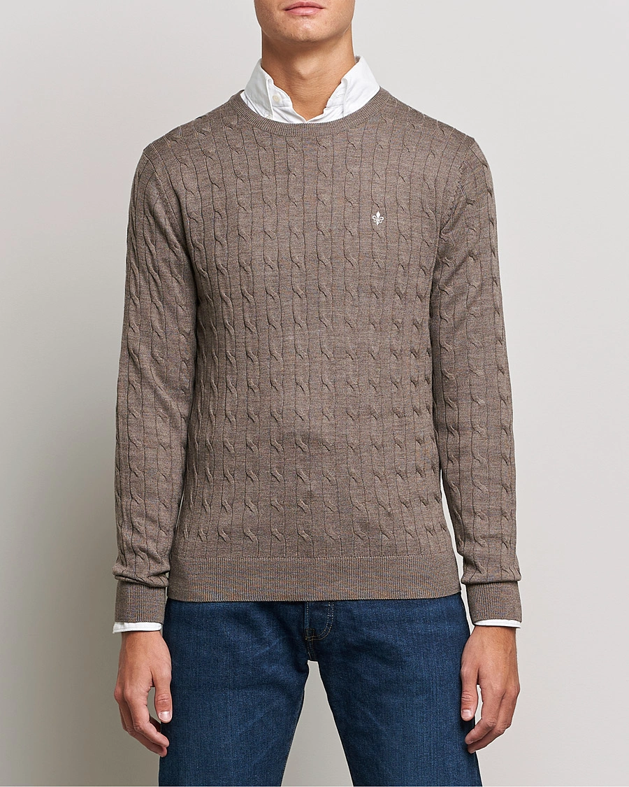 Men | Crew Neck Jumpers | Morris | Merino Cable Crew Neck Light Brown