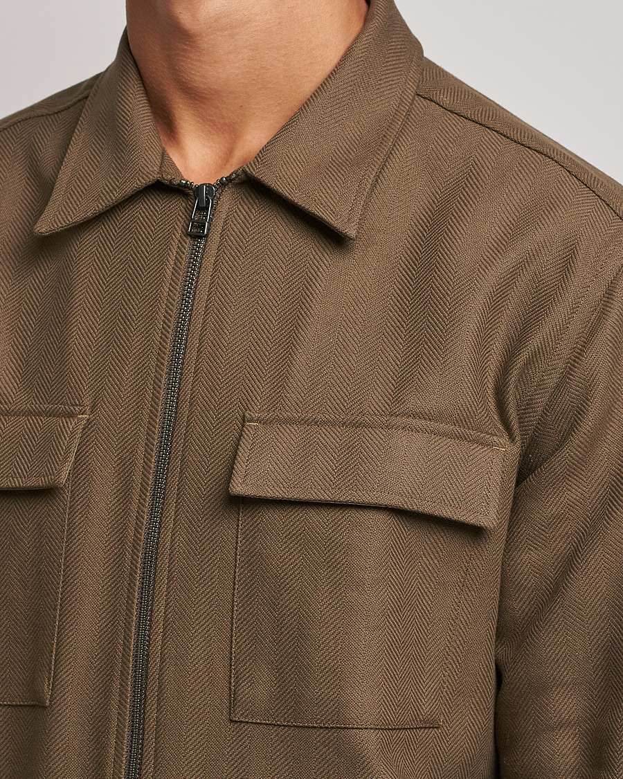 Herren | Hemden | Tiger of Sweden | Noel P Herringbone Shirt Olive Extreme