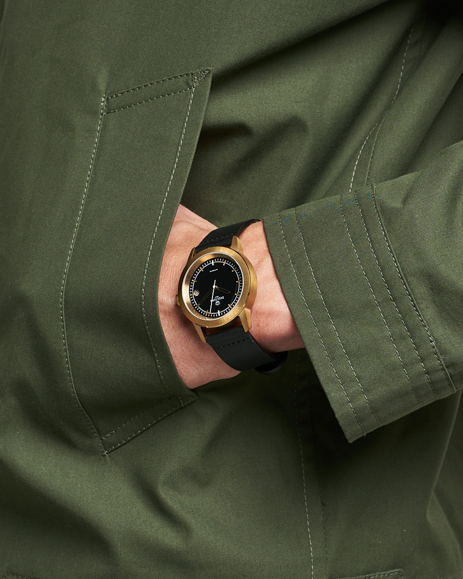 Herren | Fine watches | Skultuna | 37mm Automatic Brass Black Dail