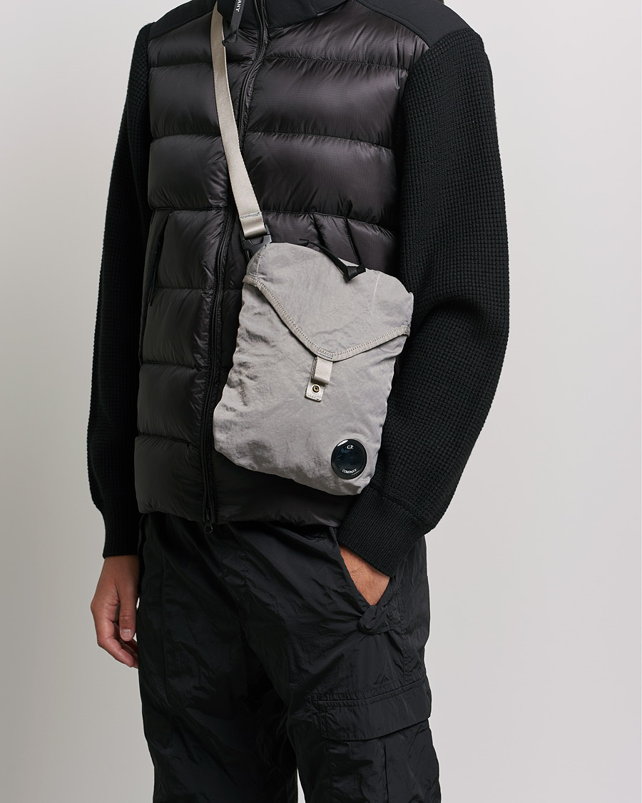 Herren | C.P. Company Nylon B Shoulder Bag Grey | C.P. Company | Nylon B Shoulder Bag Grey