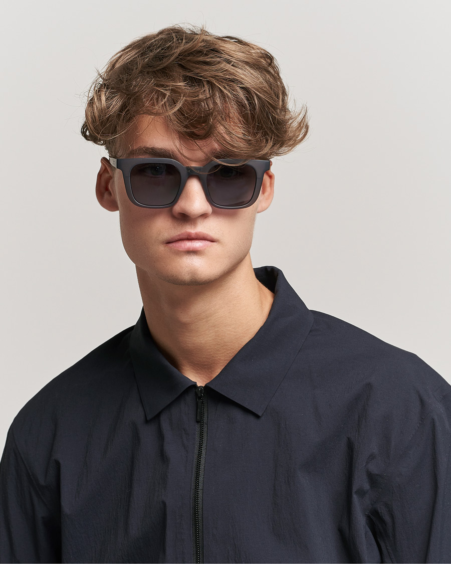 Herren | Gebogene Sonnenbrillen | CHIMI | 04 Active Sunglasses Grey
