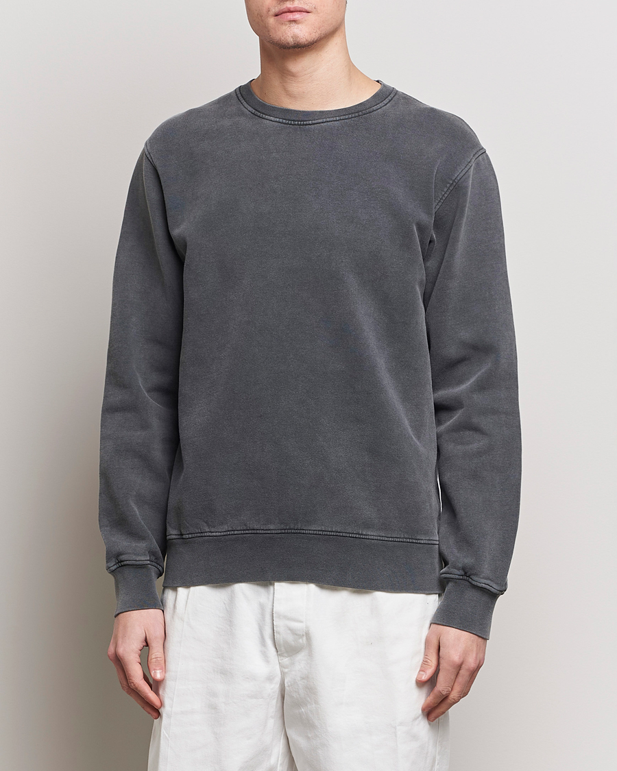 Herren | Graue Sweatshirts | Colorful Standard | Classic Organic Crew Neck Sweat Faded Black