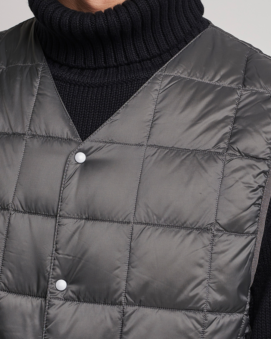 Herren | Jacken | TAION | V-Neck Lightweight Down Vest Charcoal