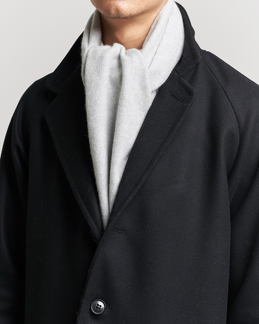 Herren | Begg & Co Vier Lambswool/Cashmere Solid Scarf Silver | Begg & Co | Vier Lambswool/Cashmere Solid Scarf Silver