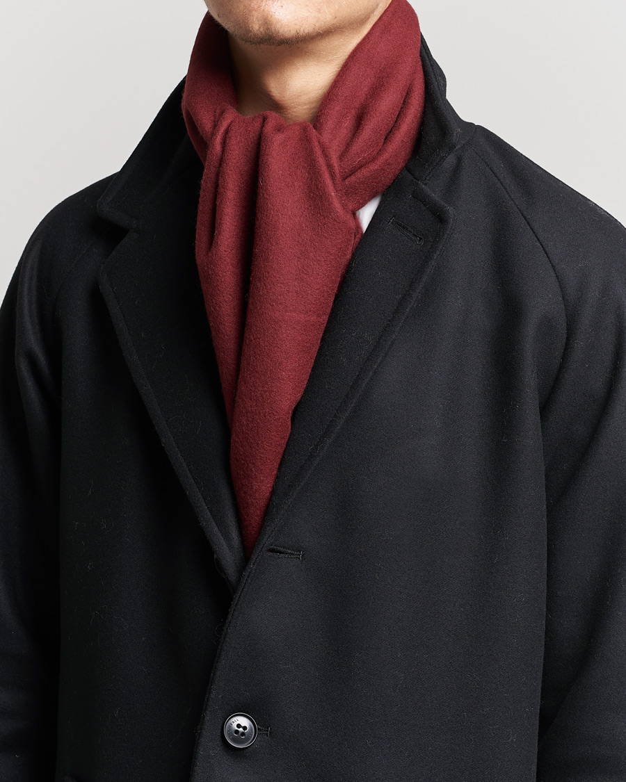 Herren |  | Begg & Co | Vier Lambswool/Cashmere Solid Scarf Wine