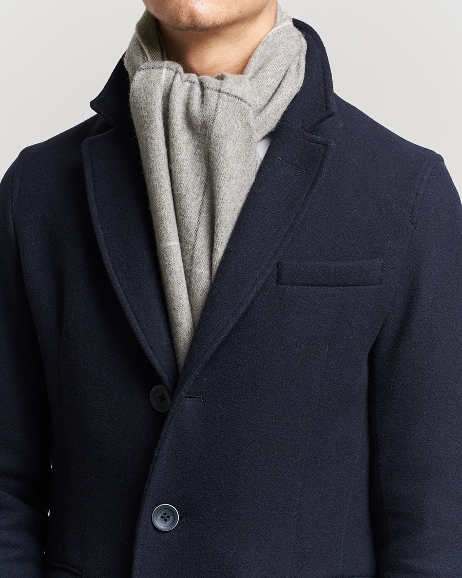Herren | Begg & Co Vale Lambswool/Cashmere Needle Check Scarf Stone Multi | Begg & Co | Vale Lambswool/Cashmere Needle Check Scarf Stone Multi