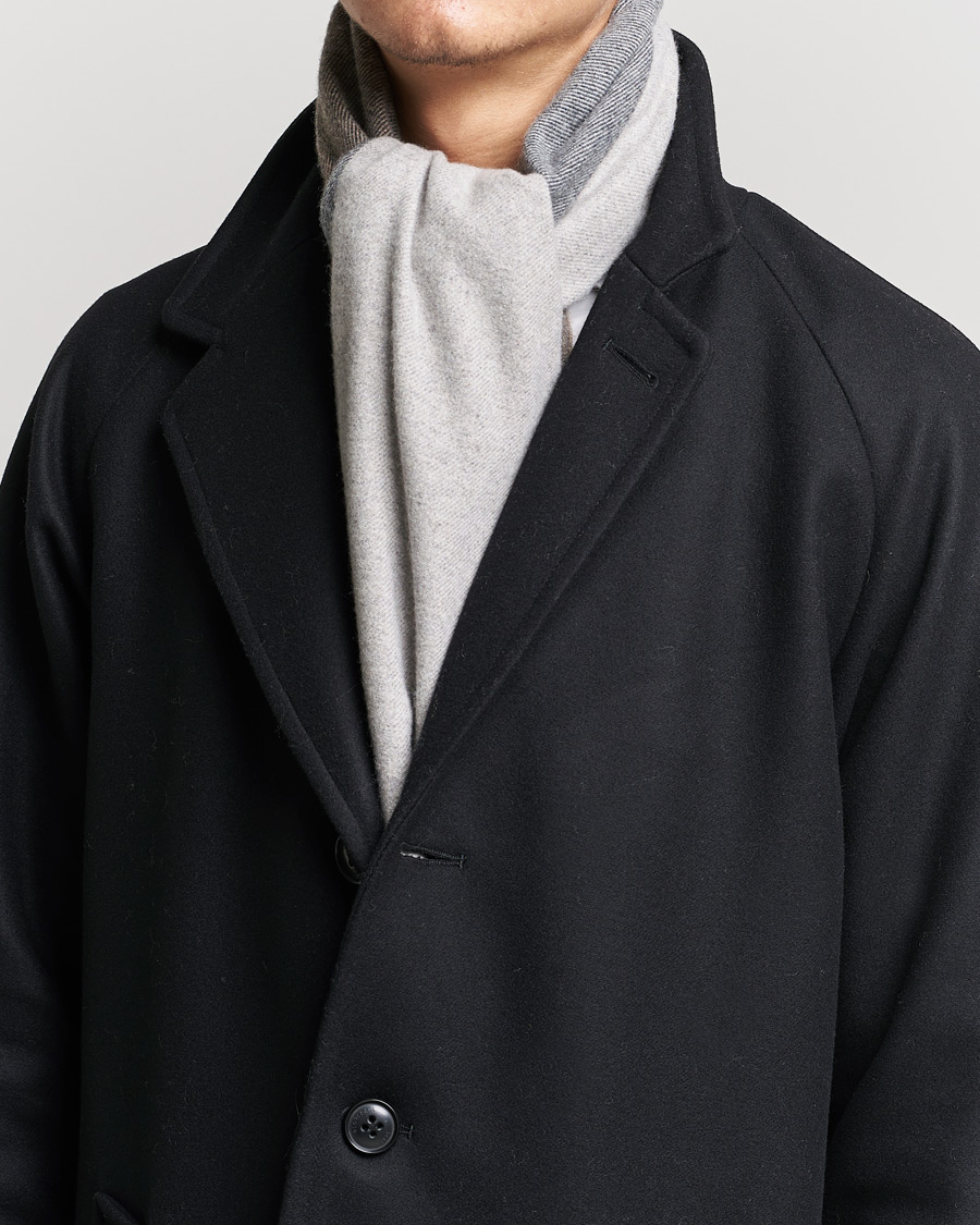 Herren |  | Begg & Co | Brook Recycled Cashmere/Merino Scarf Natural