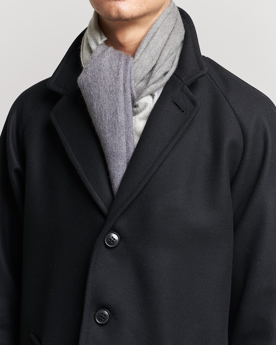 Herren |  | Begg & Co | Nuance Ombre Cashmere Scarf Marble Midnight