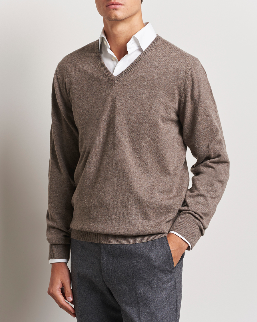 Herren | Piacenza Cashmere | Piacenza Cashmere | Cashmere V Neck Sweater Brown