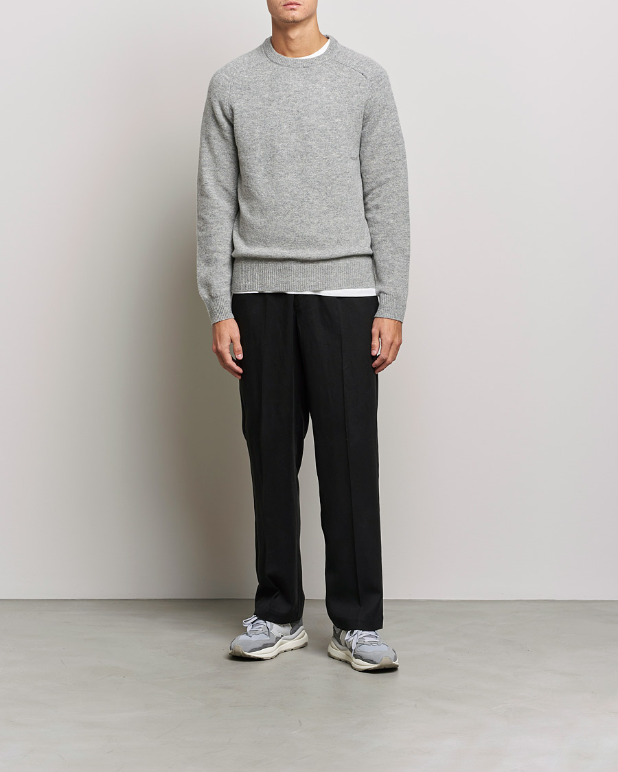 Herren | A Day's March | A Day's March | Brodick Lambswool Sweater Grey Melange