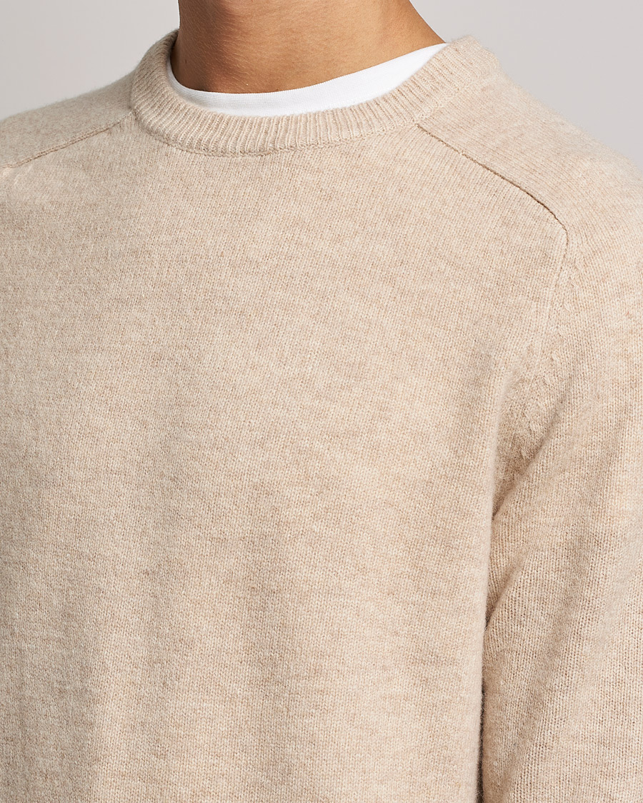 Herren | Pullover | A Day's March | Brodick Lambswool Sweater Sand Melange