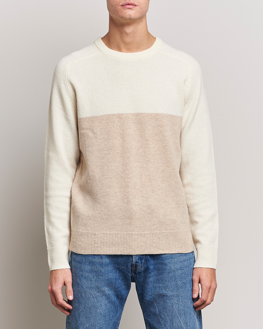 Herren |  | A Day's March | Brodick Block Lambswool Sweater Sand/Off White