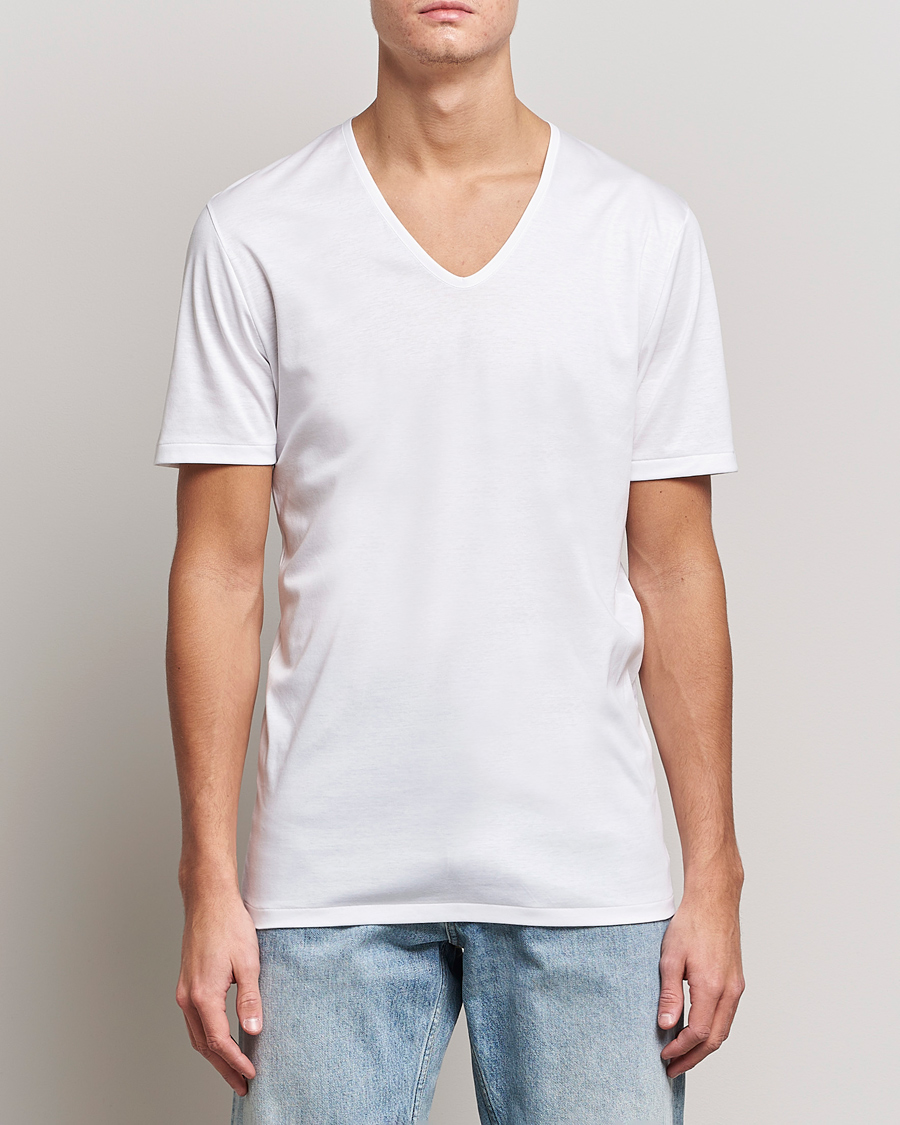 Herren | T-Shirts | Zimmerli of Switzerland | Sea Island Cotton V-Neck T-Shirt White