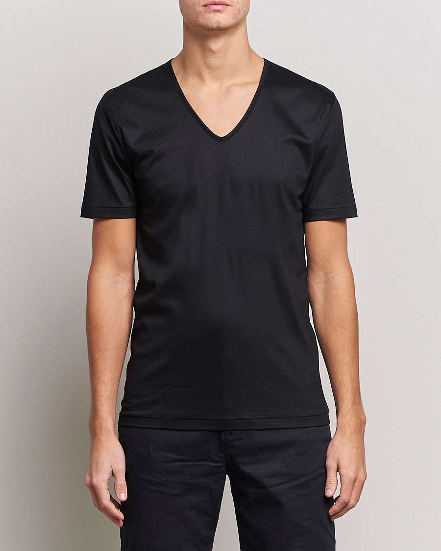 Herren | T-Shirts | Zimmerli of Switzerland | Sea Island Cotton V-Neck T-Shirt Black