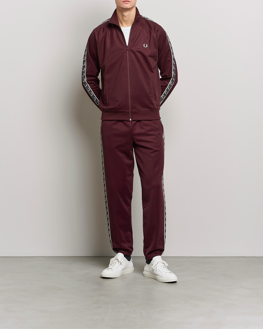 Herren | Hosen | Fred Perry | Taped Track Pants Oxblood