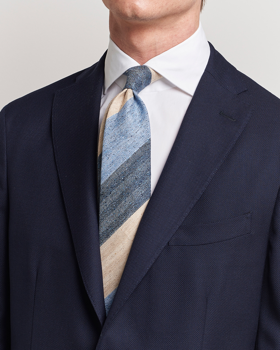 Herren |  | Amanda Christensen | Silk/Linen/Cotton Block Striped 8cm Tie Navy/Blue/Beige