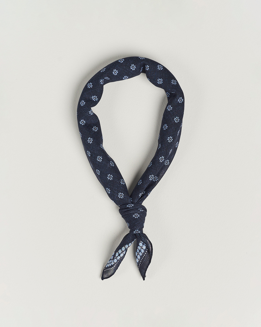 Herren | Amanda Christensen Cotton Voilé Printed Flower Bandana Navy | Amanda Christensen | Cotton Voilé Printed Flower Bandana Navy