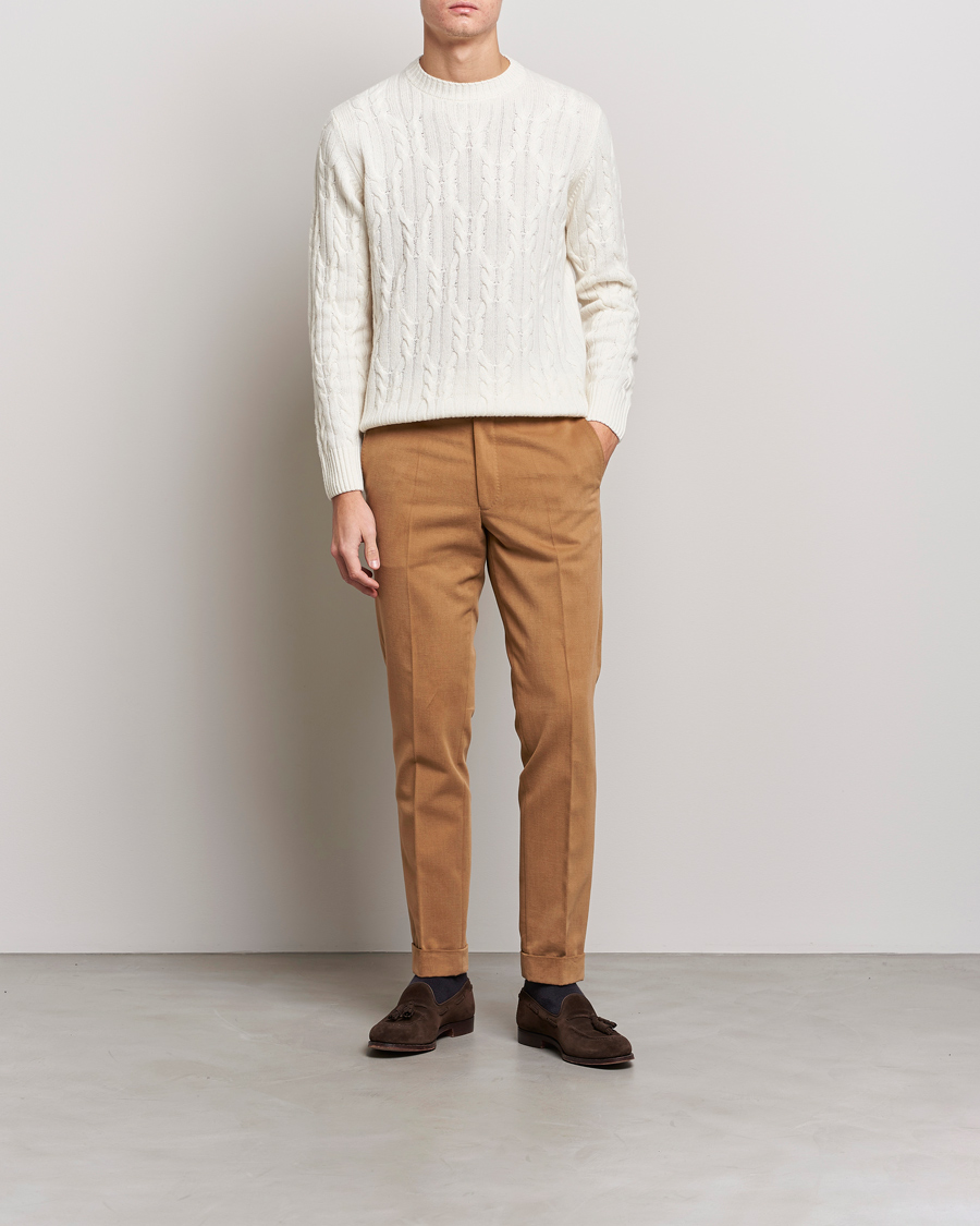 Herren | Hosen | Oscar Jacobson | Denz Brushed Cotton Turn Up Trousers Beige