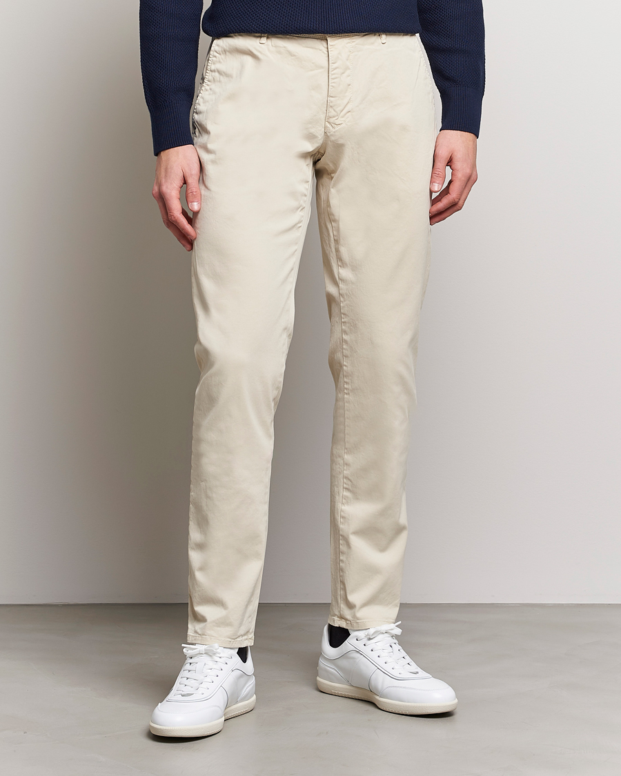Herren |  | Incotex | Slim Fit Garment Dyed Slacks Off White