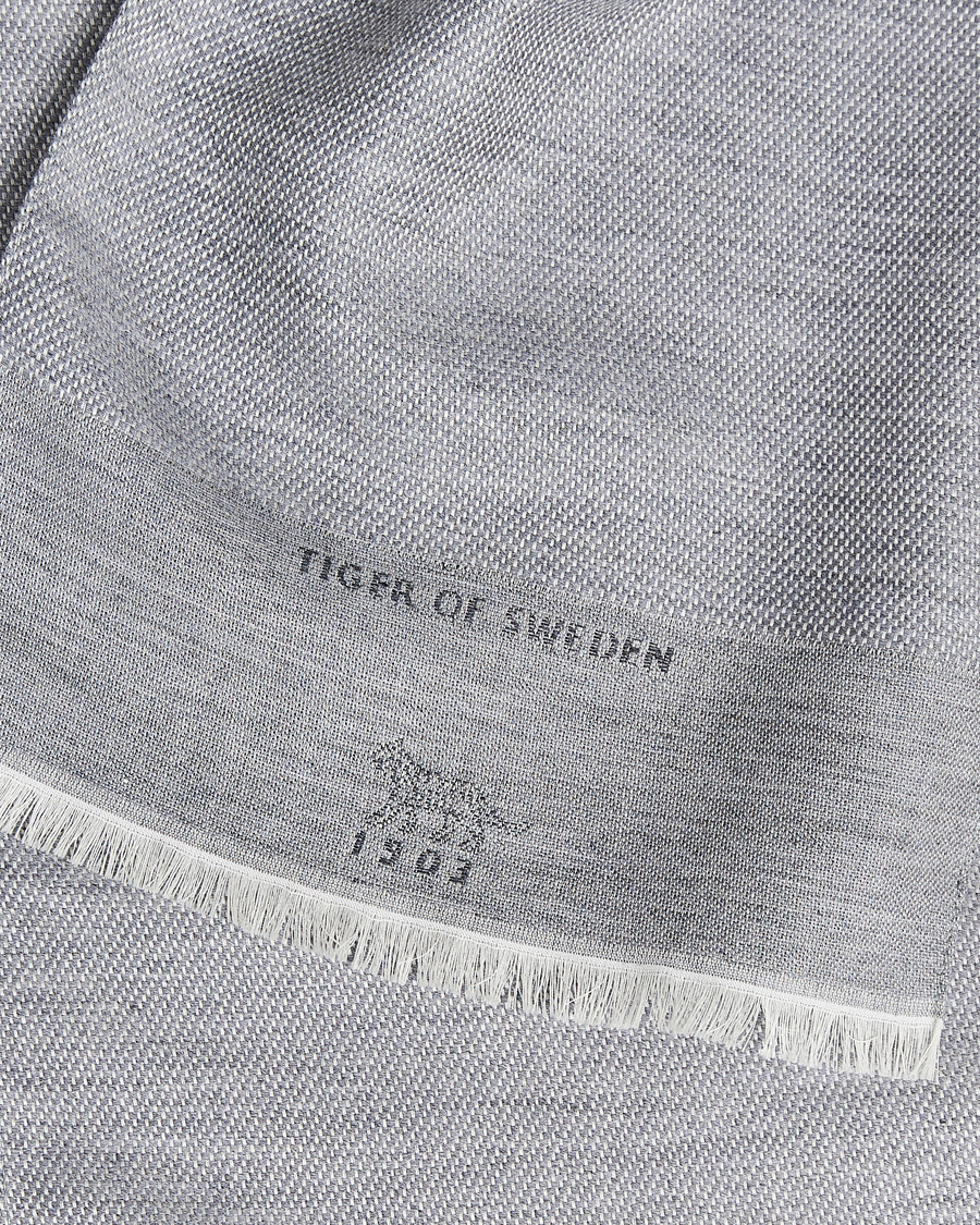 Herren | Tiger of Sweden Salvor Wool Silk Scarf Grey Shadow | Tiger of Sweden | Salvor Wool Silk Scarf Grey Shadow