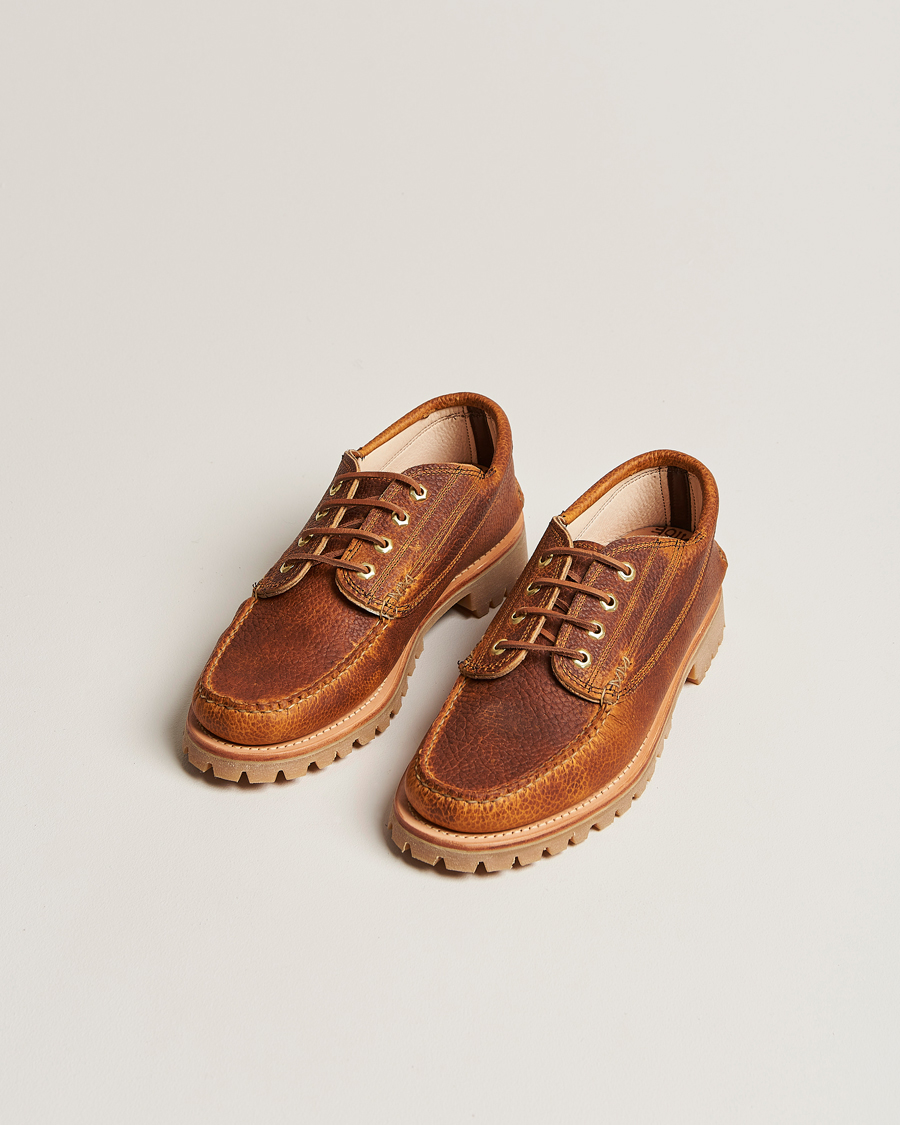 Herren |  | Yuketen | Handsewn Angler Moc  Dark Brown Grain Calf