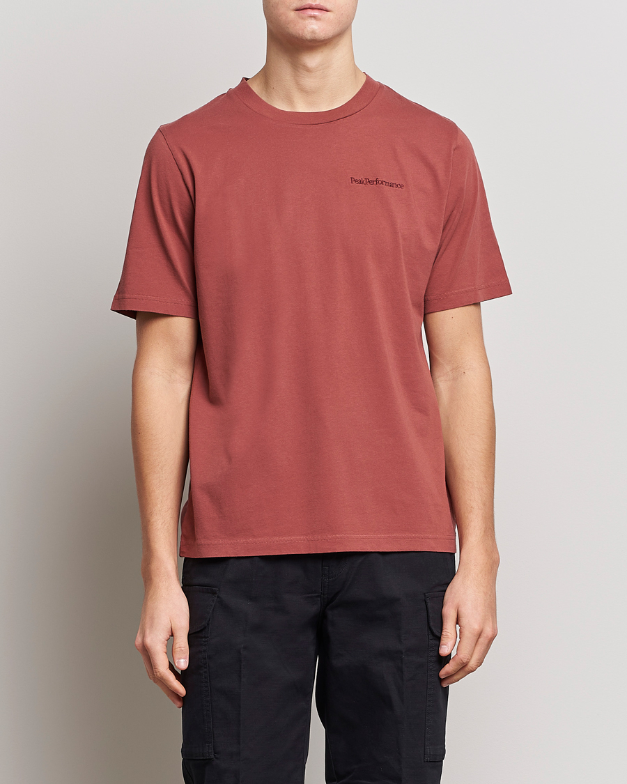 Herren |  | Peak Performance | Original Small Logo Tee Classic Clay