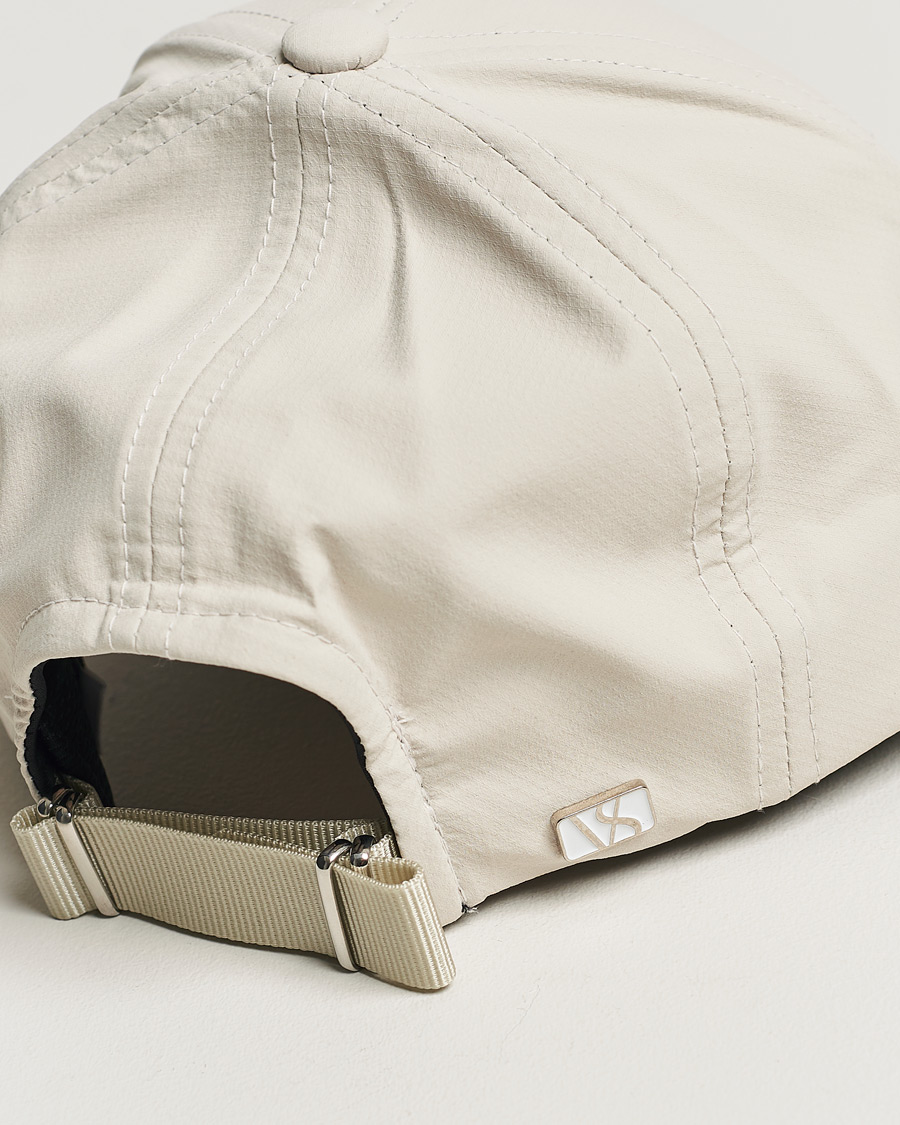 Herren | Varsity Headwear Active Tech Cap Beige | Varsity Headwear | Active Tech Cap Beige