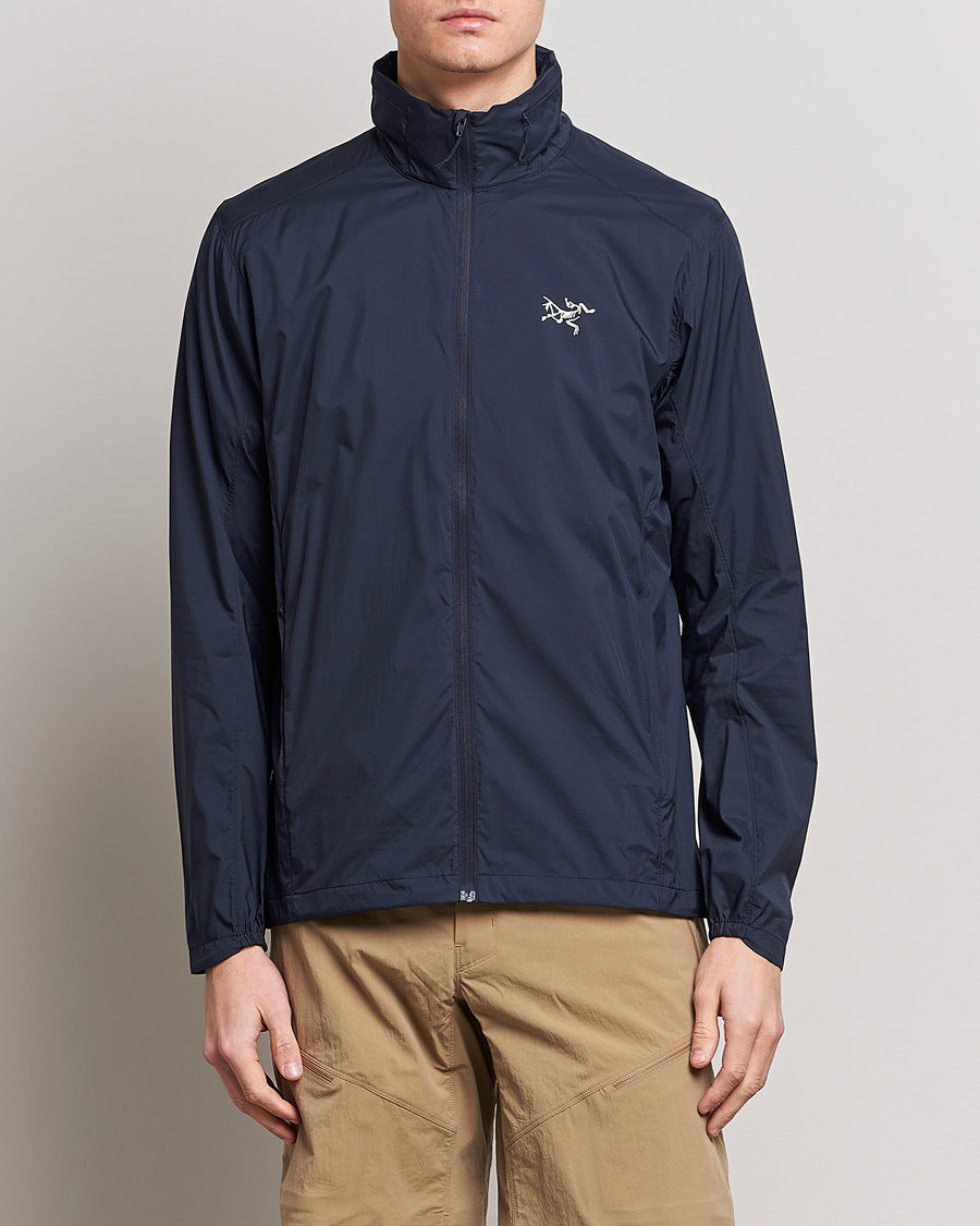 Herren |  | Arc'teryx | Nodin Lightweight Wind Jacket Black Sapphire