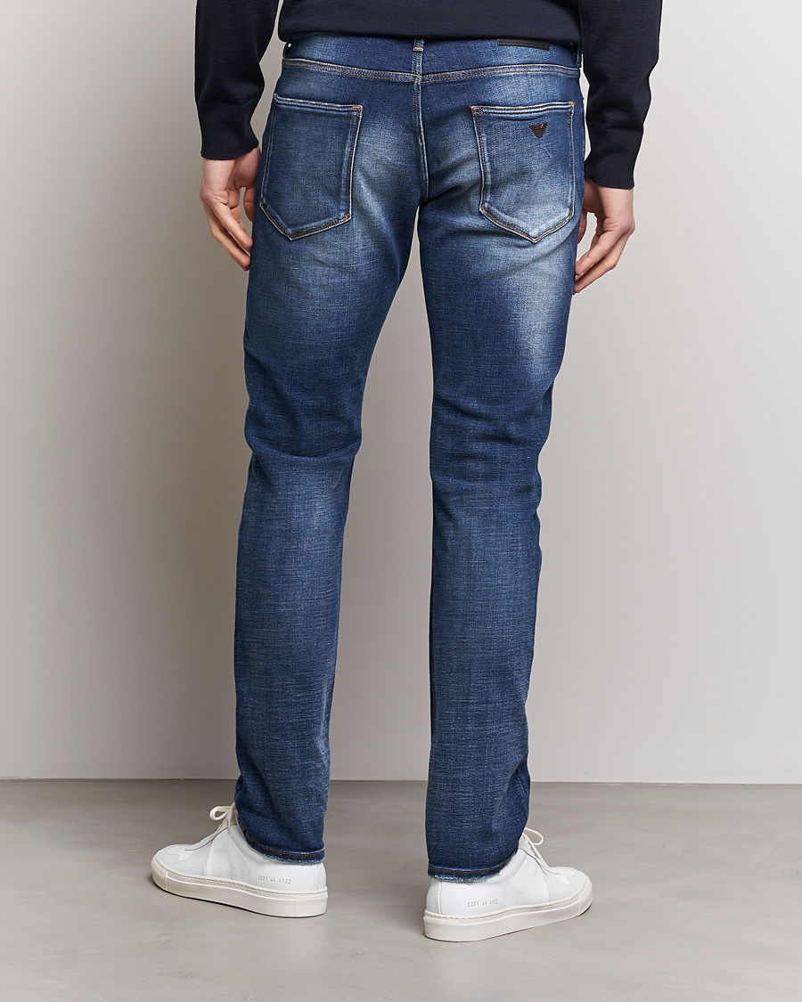 George Bernard Konvention Direkte Emporio Armani Slim Fit Jeans Light Blue bei CareOfCarl.de