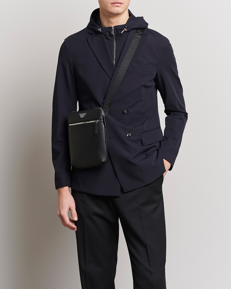 Herren |  | Emporio Armani | Leather Messeager Bag Black