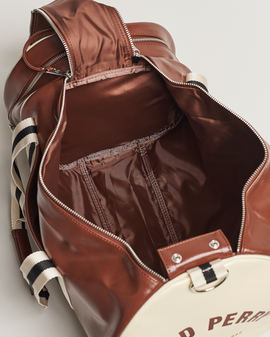 Herren | Fred Perry Classic Barrel Bag Tan | Fred Perry | Classic Barrel Bag Tan